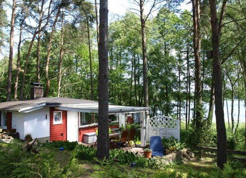 Ferienhaus direkt am See in Wesenberg - Hund erlaubt