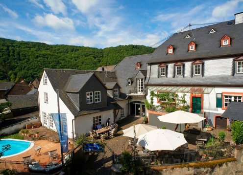 Mosel Ferienwohnungen im Weingut Borchert – Springiersbacher Hof