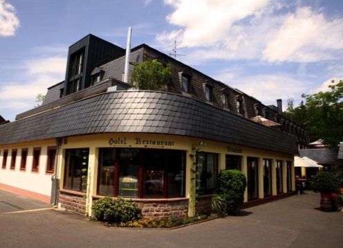 Blesius Garten - Hotel Restaurant Hausbrauerei in Trier mit Hund