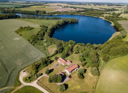 Gästehaus BärenHof Appartements und Ferienwohnungen am Kritzower See