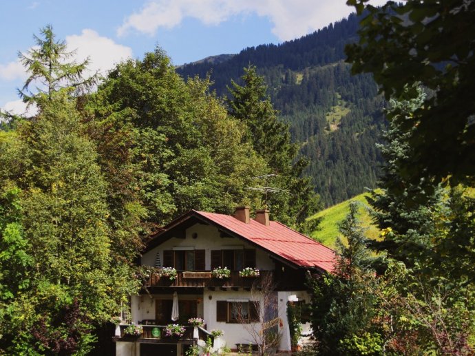 Gästehaus Arnika in Mittelberg FeWo 2 Kleinwalsertal mit Hund