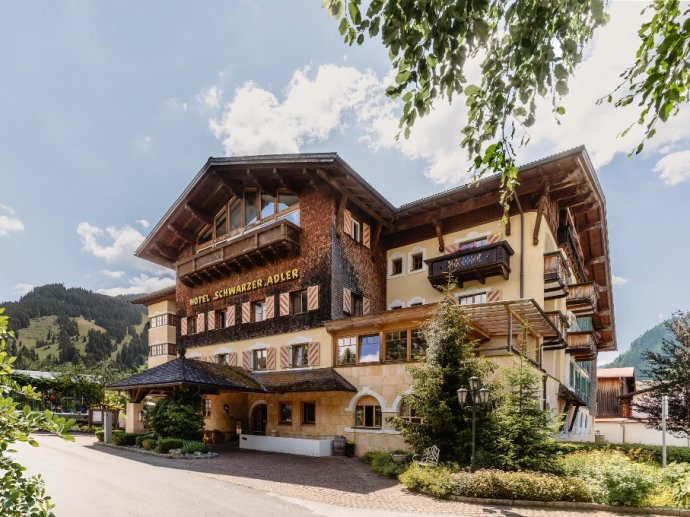Hotel Schwarzer Adler Urlaub mit Hund in Tirol Österreich